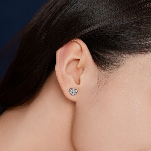 Lukfook Jewelry Platinum Stud Heart Sparkling Platinum 950 Love Earrings Gift for Women Price Approximately 1.65g