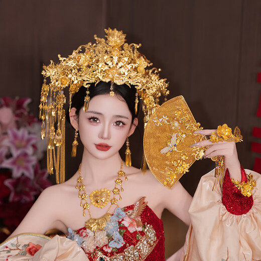 Shien Bride Golden Big Phoenix Crown Chinese Style Hair Accessory Ancient Style Palace Gorgeous and Majestic Xiu He Clothes National Style Dress Wedding Headwear Phoenix Crown MT086