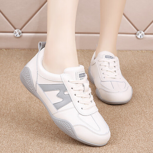 Zhedun (Zhedun) Frauenschuhe für Sommer Neue vielseitige Modesports-Frauen-Freizeitschuhe Ins Koreanische Version Leicht nicht rutschloser flacher Locked Little White Women's Schuhe NM-Q687 Gray 35