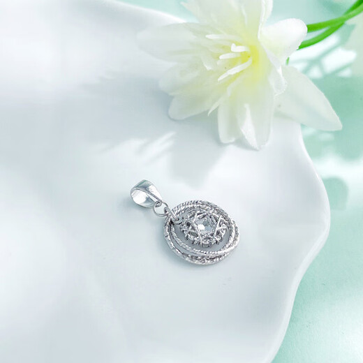 Laofu gold platinum pendant pt950 winding Möbius ring platinum necklace girl's birthday Chinese Valentine's Day gift for girlfriend and wife, about 2.05g