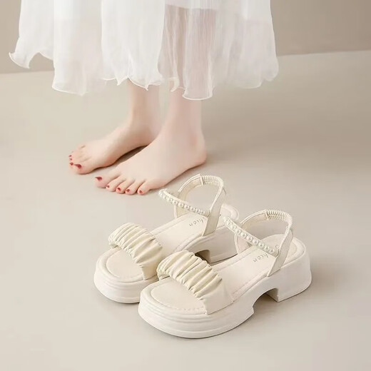 Sandales de Bushe (Bushe) pour les femmes en été 2025 Nouvelles chaussures décontractées de style fée polyvalent pour femmes Perle Solet Sold Bage Chaussures pour femmes Beilebao D9901 M BLANC 37