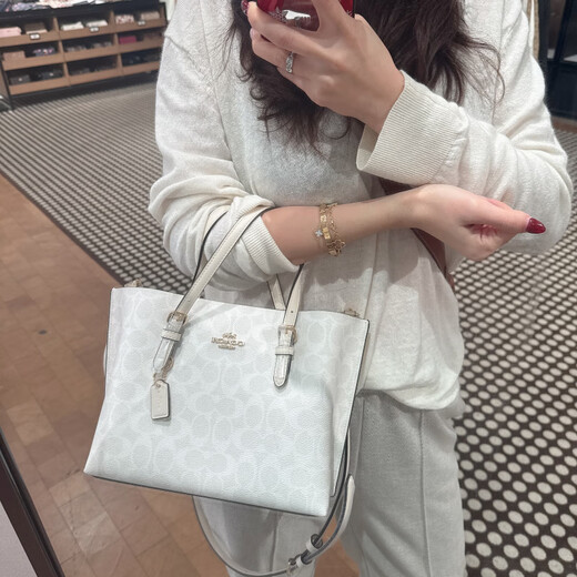 蔻驰女士新款限量小号mollie25单肩手提购物袋直邮 CY695 SVCAH樱桃 预订