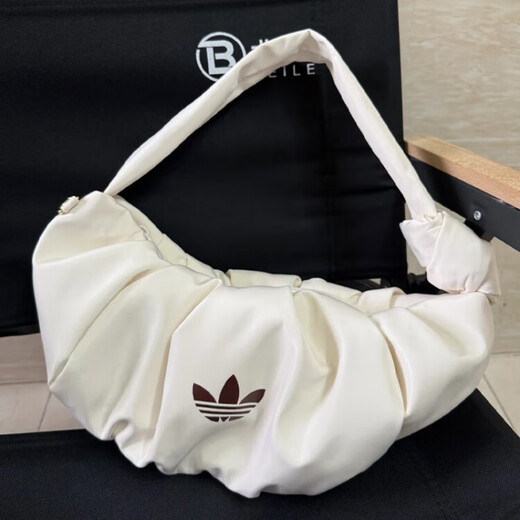 阿迪达斯 （adidas）三叶草女褶皱云朵包单肩斜挎牛角包休闲包 KA9267 KA9272 暖沙色KA9272(48x33cm) (正品)