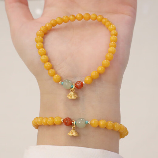 Fat Donglai's same style beeswax bracelet chicken fat yellow beeswax bracelet 5mm round beads women's silver plated ancient gold lotus pod south red beeswax lotus pod bracelet S