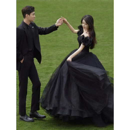 Wutuo black evening dress, elegant and high-end atmosphere, travel photography, fugitive princess, forest style lawn black gauze photography, gauze ceremony, fine women's dress, one size fits all