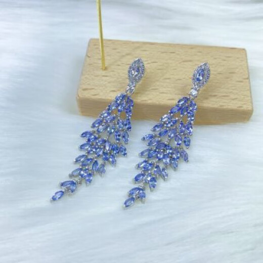 Yixiang Tanzanite Banquet S925 Silver Luxurious Gemstone Tanzanite Earrings Temperament European and American Evening Makeup Earrings Tanzanite Banquet S925 Silver Luxury
