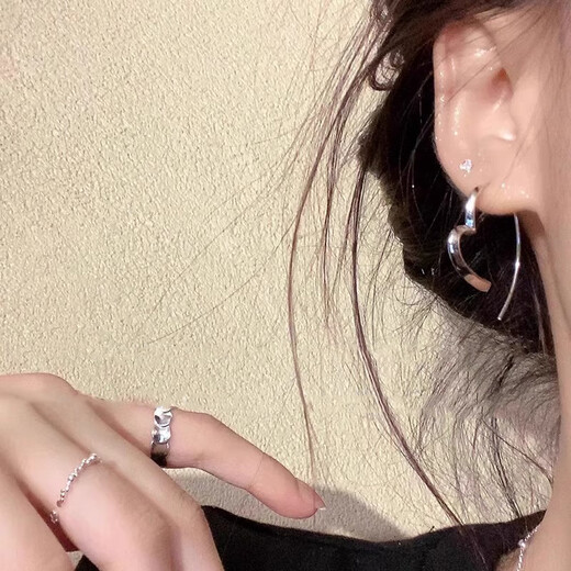 Miao Yijia earrings hoops for women 2025 new earrings temperament earrings birthday gifts light luxury niche high-end earrings for big faces square and round faces Tiancai simple love earrings