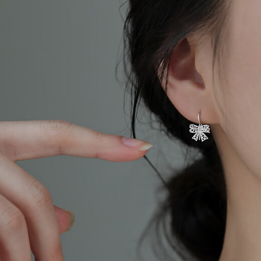 Qi Xiaomi s999 Pure Silver Hollow Bow Earrings Women's Pure Silver Earrings Light Luxury 2025 New Earrings High-end Earrings Pair of Hollow Bow Earrings 999 Pure Silver