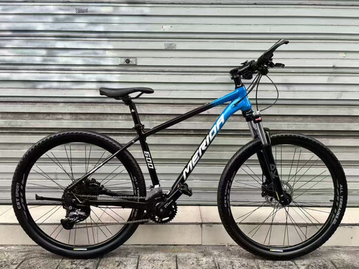Utilisé Medida Bicycle Warrior 600 Duke 600 Challenger 300 hommes et femmes Transmission Vélo de montagne Vélo de route 1098 Shooting spécial 21 vitesses 26 pouces