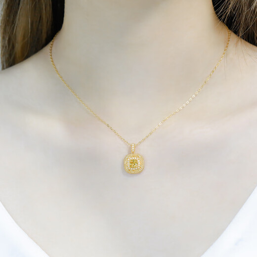 VZZSadhora 18K gold sparkling sugar cube necklace for women niche design temperament versatile K gold pendant clavicle chain 18K gold sparkling sugar cube necklace