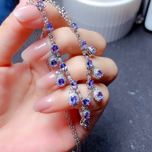 Fuwu Natural Tanzanite Clavicle Necklace for Women with Clean Body, Good Color, 925 Silver Seiko Inlay, Supports Testing, Natural