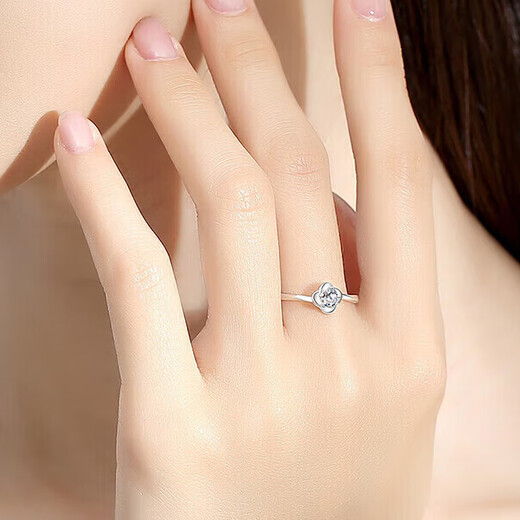 LAOLATU pt950 white platinum diamond four-leaf clover ring for women to propose and engage. Valentine's Day birthday gift for girlfriend and wife. Platinum four-leaf clover live ring for women with certificate.