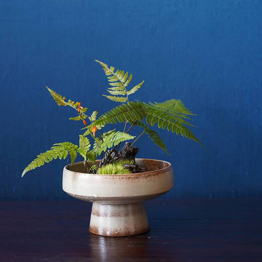 Yonghuan nimmt die beleidigten alten antiken alten hochbeinigen Vase alte Gegenstände neuer chinesischer Teeraum Ornamente Literati Blumenarrangement Utensil japanischer Stil Emerald Green Nummer 1278 einsame Blumenutensilien Medium