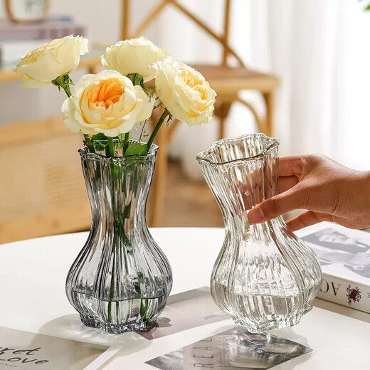 Glass vase, transparent flower arrangement, water-raised lily flowers, hydroponic pothos and green plants, dried flowers, small living room decorations, 15 garlic vase, 1 piece, transparent color