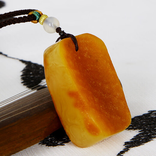 Famous family beeswax pendant for men and women, natural amber raw leather raw stone necklace Baltic Sea accessories birthday gift giving