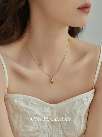 Chi Li Youbei's hand-made girl's love pendant necklace is a light luxury niche 18k gold-plated clavicle necklace Japanese and Korean style picture necklace