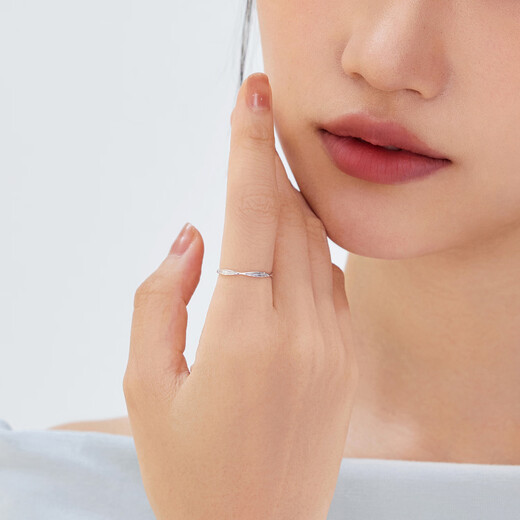 Lukfook Jewelry Platinum 950 wavy platinum ring tail ring closed ring price No. 11 - about 1.00 grams