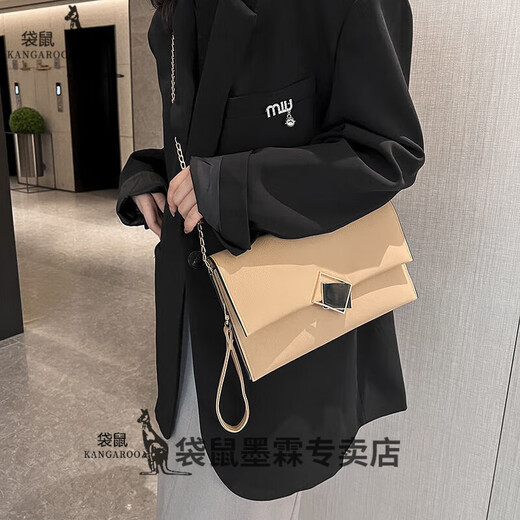 Känguru-Handtasche für Damen, kleine Tasche, handgehalten, Temperament 2023, neuer trendiger Umschlag, Sinn für Mode, ausländischer Stil, diagonale Hand, die eine Schulter hält, schwarz