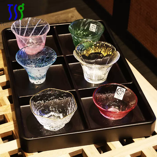 Yusenyi Japanese Oriental Sasaki colored handmade glass Japanese-style sake cup cold wine shochu cup teacup product Japanese imported sake cup 9 cups + 9-grid solid wood color tray