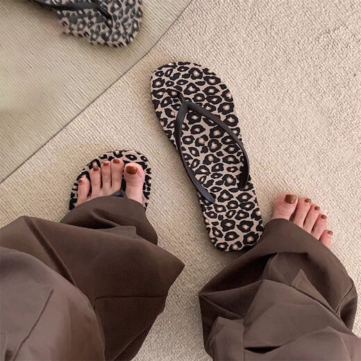 Xinnan beach vacation flip-flops for women ins European and American style leopard print summer net infrared wear flip-flops for bathing sandals flip-flops 38-39 wedge heel 4cm