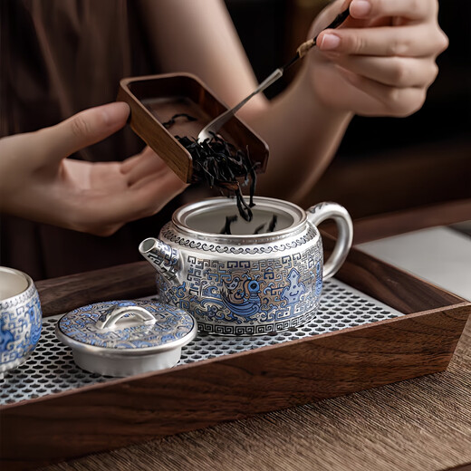 Silver pot 999 teapot set, gilt silver kung fu tea set, tea cup, home business, high-end gift set, gilt silver Houde carrying pot + 2 cups gift box, gift bag, 101mL (inclusive)-200mL (inclusive)