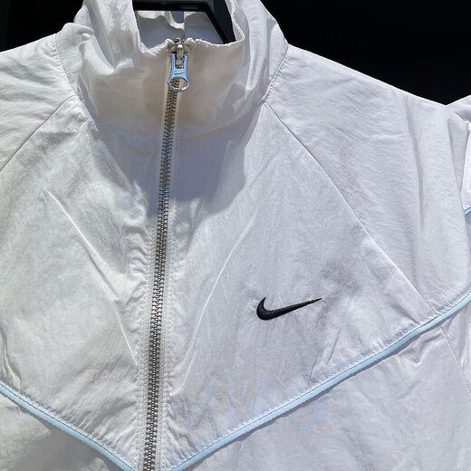 Nike (Nike) Jacke Frauen Sommer Neues Fitnesstraining Sportswear Ständer Kragen Windproof Casual Jacket Fv6305-320 Fv6305-100 Weiß L.
