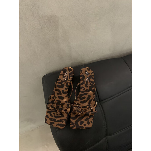 Pushui Method Taclips Slippers para mujeres que usan leopardo de verano estampado Cool Red 2025 5155-2 Negro 38