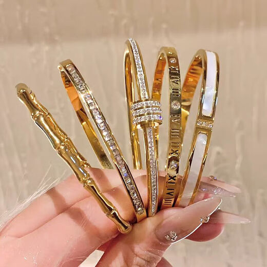 Titanium steel colorless light luxury high-end Roman numeral bracelet white shell bracelet women's birthday gift single row diamond gold bracelet