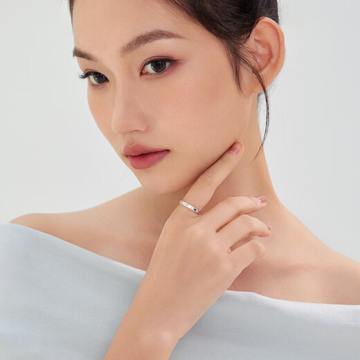 Lukfook Jewelry Platinum 950 scale platinum ring for men and women, fashionable pair of rings, single price F63TBPR0015 No. 13-3.23g (including labor cost 300 yuan)