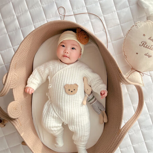 
Sweet Miaomiao baby carry basket portable safe sleeping basket baby carry basket newborn discharge basket foldable mobile sleeping basket khaki bear baby basket [without mat] 0-6 months available 70*40*25 cm/load bearing 25 cm Jin [Jin equals 0.5 kg]
