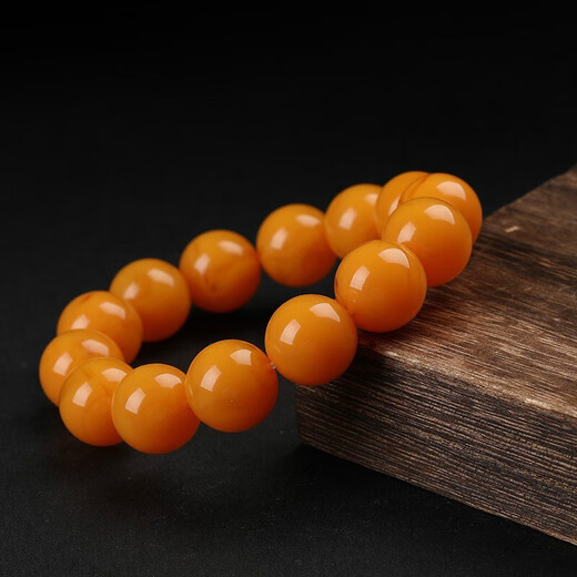 Xinxiangdu Natural Beeswax Bracelet for Men and Women, Russian Baltic Sea Chicken Oil Yellow Bracelet, New Yellow Honey Fidelity Wenwan Bracelet, 16mm Chicken Oil Yellow Old Honey Bracelet (One item, one certificate