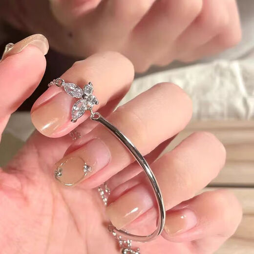 Xiaomeng Lao Phoenix S999 sterling silver half-bracelet butterfly bracelet bracelet half-chain new ins design niche light luxury bestie gift YFGF beige mini jewelry bag with material certificate Pianpian butterfly half-bracelet