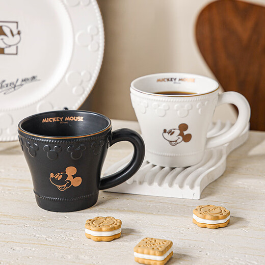 Disney co-branded couple ceramic mug black and white gold painted light luxury high value 2025 new home girls mug Disney platinum mug