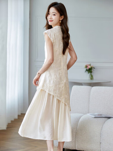 Nosskiss Luxury Luxury High Deaire Robe de style chinois pour femmes 2025 Été Nouvelle broderie haut de gamme modifiée Cheongsam Off-White M