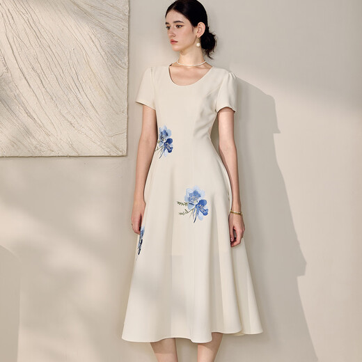 ROEYSHOUSE new Chinese embroidered dress for women 2025 summer elegant large hem skirt 12156 beige S