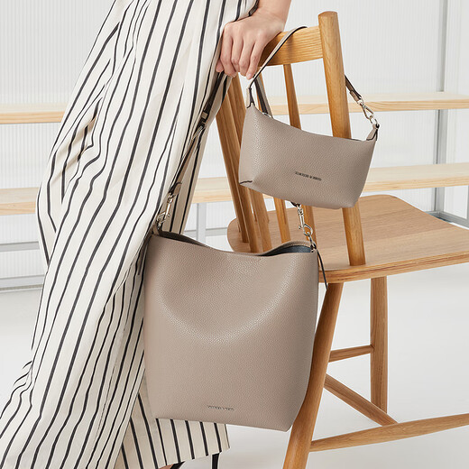 CHARLES&KEITH25夏季新品荔枝纹单肩斜挎子母水桶包七夕礼物CK2-10151504 Taupe灰褐色 M