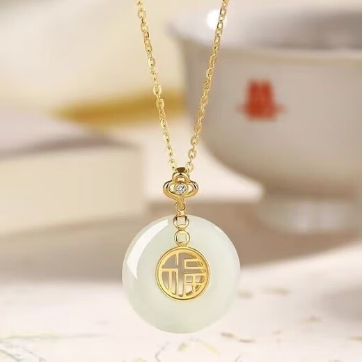 Safe and prosperous sterling silver high-end necklace small blessing clavicle niche design birthday girlfriend Valentine's Day mom gift Good Luck Xiangyun safe buckle necklace