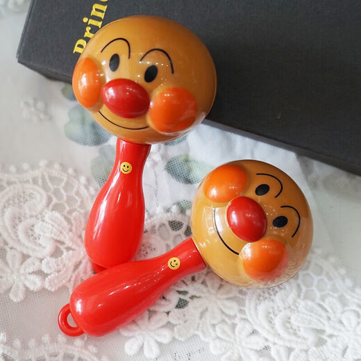 Microboat Anpanman Handrassel 0–3 Jahre alt, Früherziehung, Sandhammer, Baby-Beruhigungsspielzeug, Rassel, Neugeborene können in die Hand beißen, 2 Sandhämmer + Rassel + Rassel, um die Wahrnehmung, Hörentwicklung, Greiffähigkeit zu verbessern