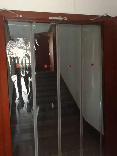 Oluoxun customized winter magnet self-priming door curtain transparent plastic magnetic soft door curtain PVC partition windshield shopping mall household leather export special 2.0mm thick/square meter