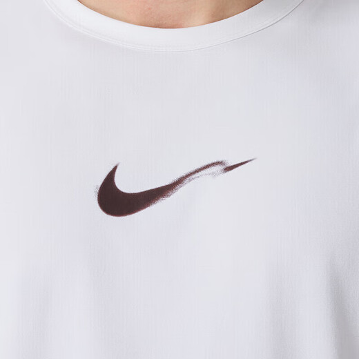 Nike (Nike) Kurzärärmelte T-Shirt 2025 Sommer Neue Hyverse-Dri-Fit-Männer, die schnell trocknend halb geärbt