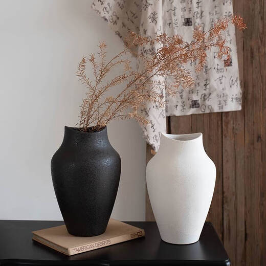 Fantasy French style ceramic vase Japanese retro living room flower arrangement hydroponic white flower utensil decorative ornaments 3897 Wasabi black