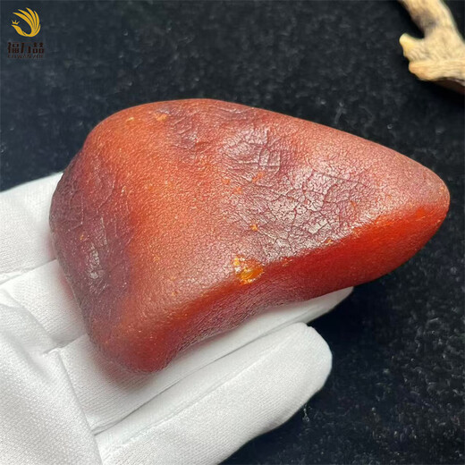 Fuwanzhe natural beeswax raw stone genuine handle piece raw amber red leather full leather pendant 72.18g
