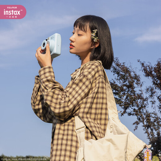Fuji (FUJIFILM) instant mini SE student model one-shot point-and-shoot camera male and female student model mini 7+/7s/7c upgraded version package includes photo paper blue beautiful freeze-frame package package four standard + 20 pieces of photo paper + silicone case + basic version gift pack