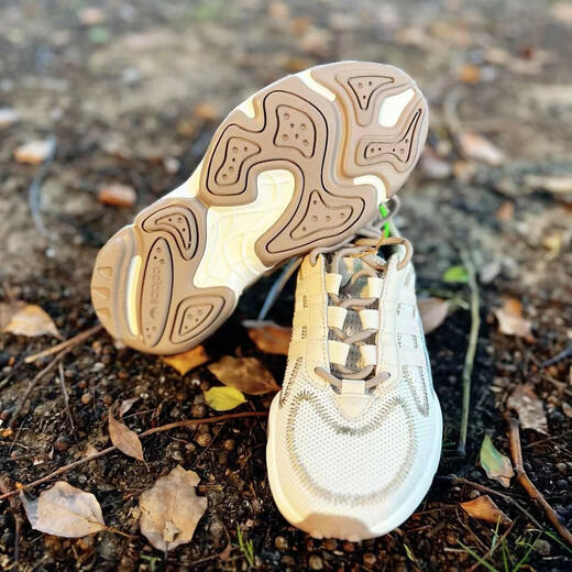 阿迪达斯（adidas）休闲鞋男鞋女鞋 春夏季新款三叶草网面透气减震运动鞋低帮跑步鞋 JQ3927/偏小 38 (235mm)
