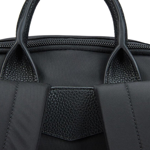 Emporio Armani Travel Essentials 32 LOGO DE COLOR SIDA