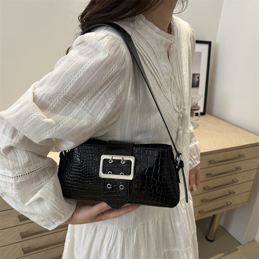 Shoulder bag 2025 spring and summer new style fashionable high-value armpit bag temperament small square bag 6247 black