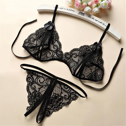 Couple flirting and teasing underwear on the bed Couple abstinence couple's passionate T-line female inner crotch pants couple Black suit +1391 red bellyband 80-120Jin[Jin equals 0.5 kg][Confidential delivery]