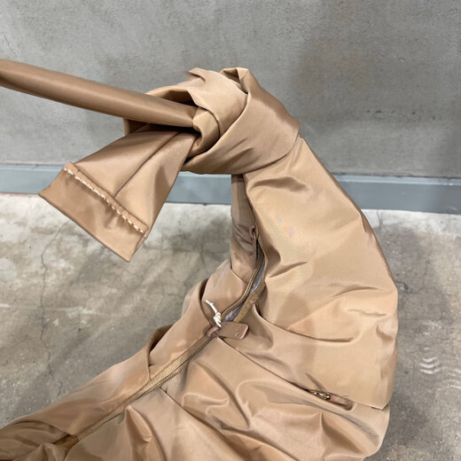 Adidas clover Frauentasche Neue Sommer Largegroße Wolke Einschuld Crossbody-Tasche große Kapazität Mode und lässige Handtasche Ka9272/Große warme Sandfarbe/33*48 cm Die Theke unterliegt den tatsächlichen Gegenständen