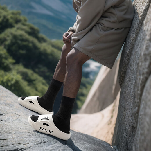 Jieliya Sports Pantoffeln für Männer im Sommer 2025 Neue Stil von lässigen und vielseitigen nicht rutschfesten Wear-resistenten EVA-Anti-Odor-Hausschuhen für Männer, Weiß und Schwarz 42-43 [geeignet für die Größen 41-42]
