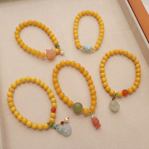 Fat Donglai's same style beeswax bracelet chicken fat yellow beeswax bracelet 5mm round beads women's silver plated ancient gold lotus pod south red beeswax lotus pod bracelet S